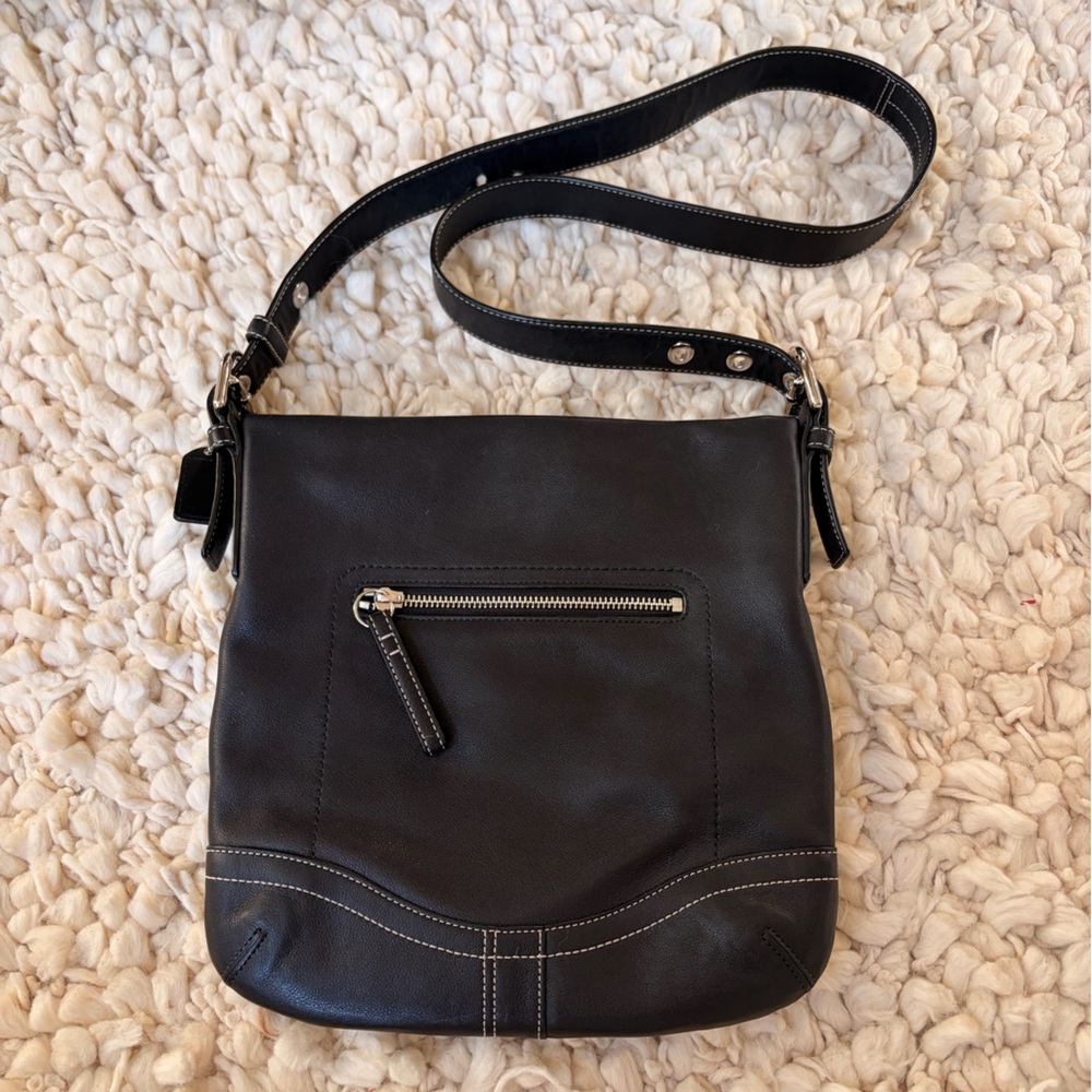 Vintage Coach Soho Slim Duffle Bag Black Leather Adjustable Crossbody Bag